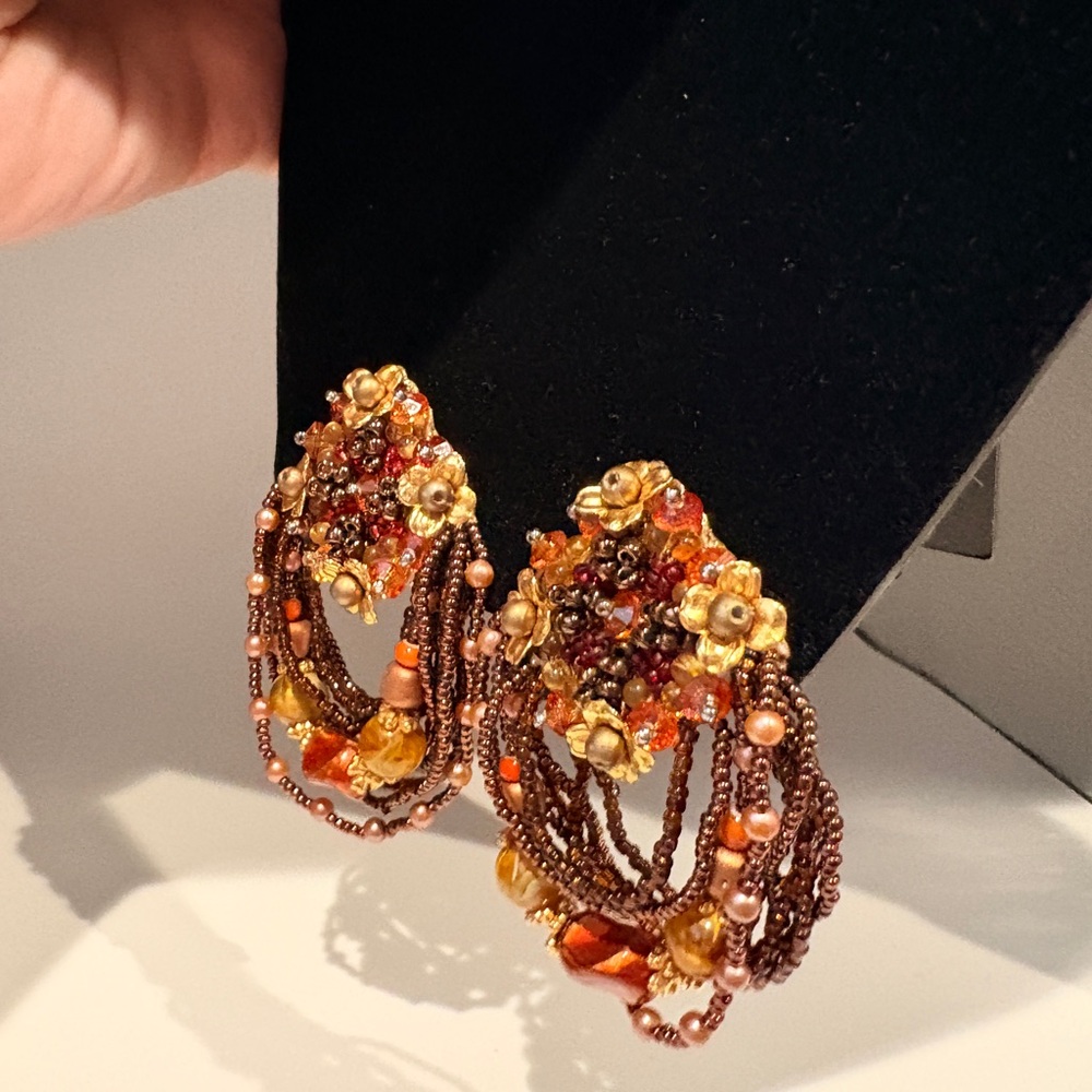 Stunning Beaded Clip On Earrings - Picture 2 of 6